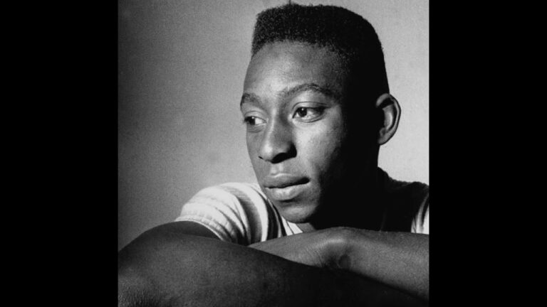 Mamma a 73 anni: la straordinaria et&agrave; madre di Pel&eacute; che sfida il tempo